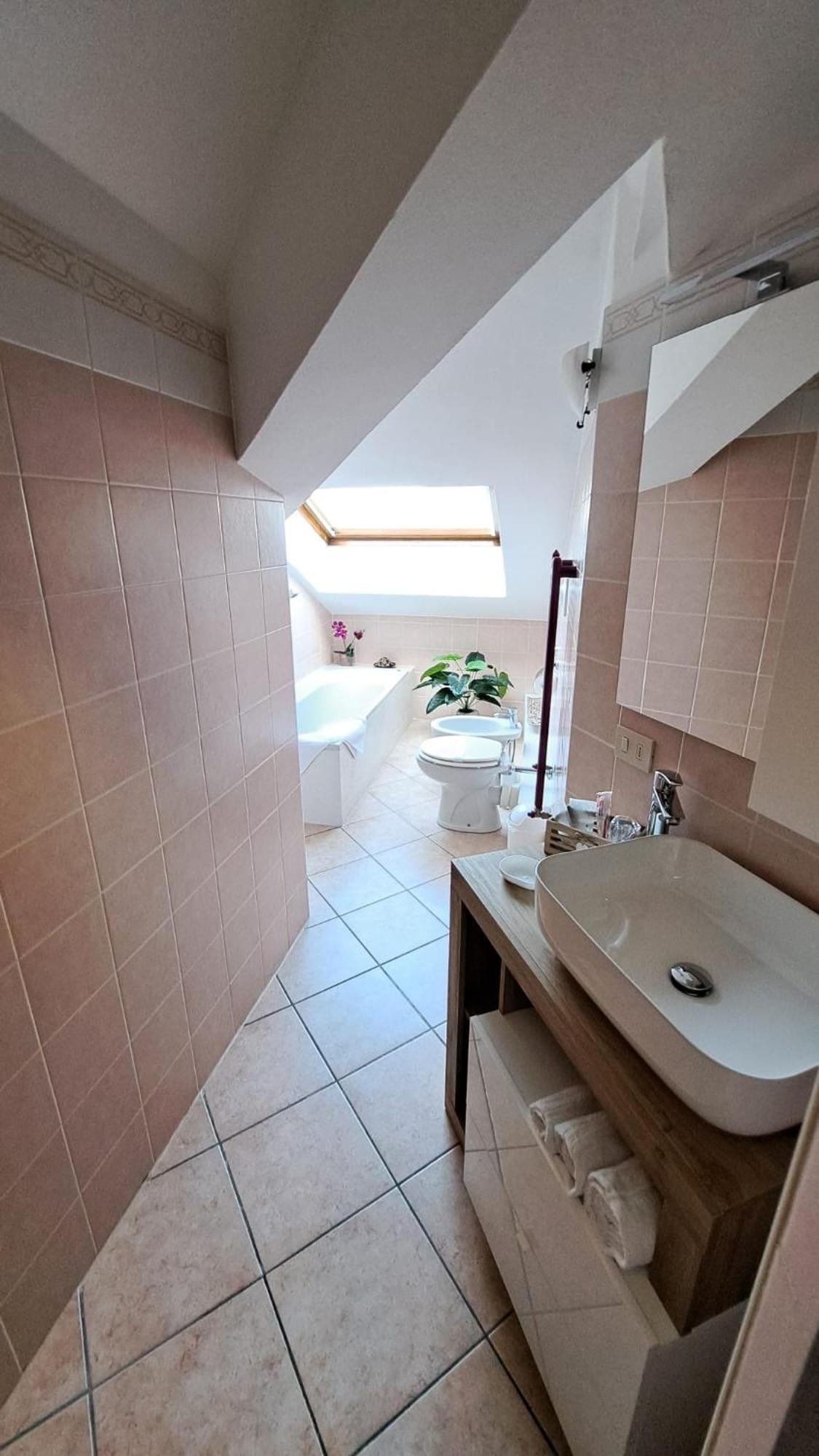 Casa Paola - Stazione 400 Mt - Free Wifi Lejlighed Arcore Eksteriør billede